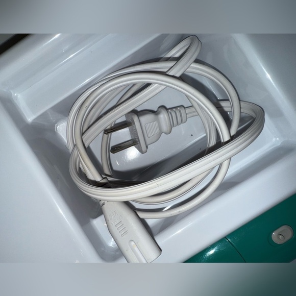 mē Sleek Professional At
Home Face & Body
Permanent Hair
Reduction System - Picture 6 of 15